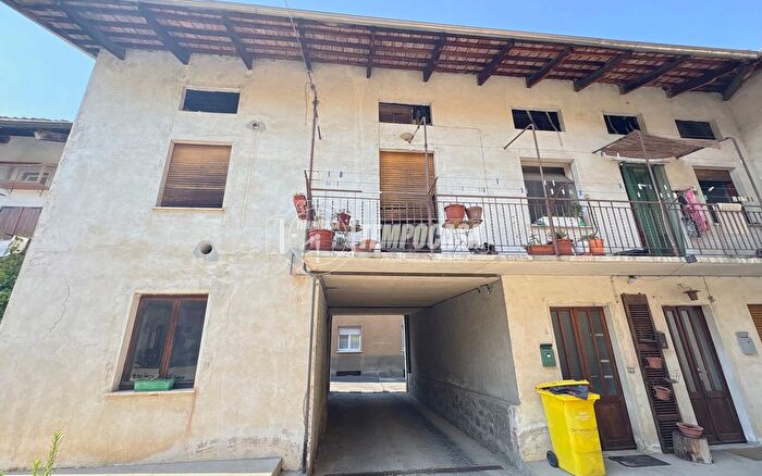 Appartamento quadrilocale in vendita in Via B Debais, Candelo