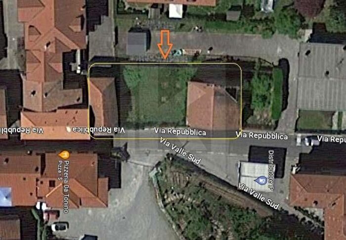 Casa con 7 locali in vendita in Via Repubblica, Castelletto Sopra Ticino
