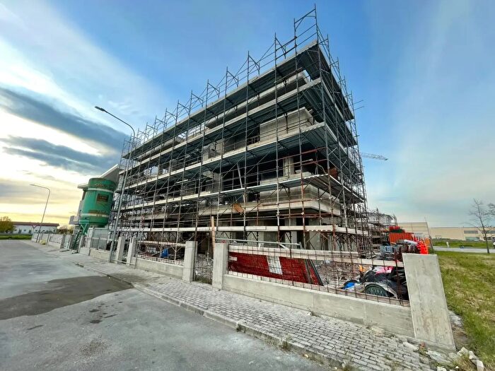 Appartamento quadrilocale in vendita in Via Socrate, Nonantola