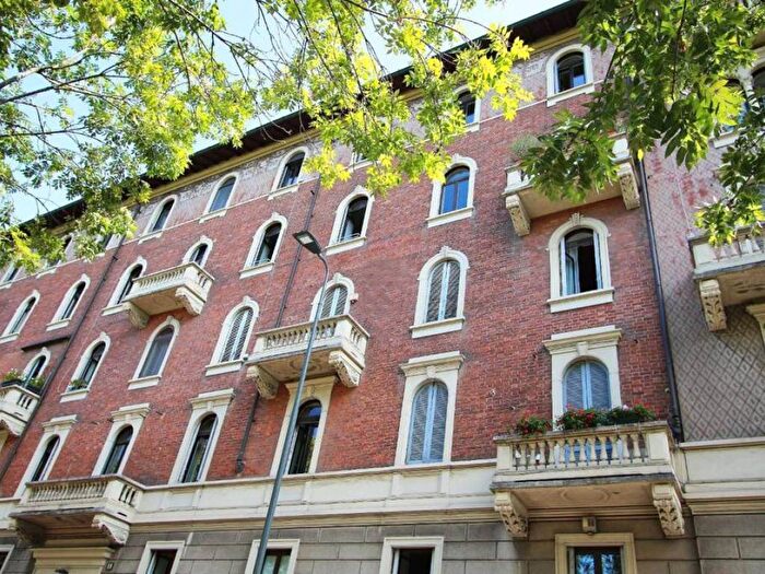 Appartamento bilocale in affitto in Porta Romana Medaglie d'Oro, Milano
