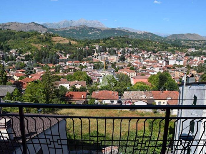 Casa quadrilocale in affitto in Via del Belvedere, Marsia, Tagliacozzo