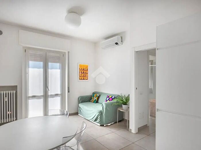 Appartamento bilocale in vendita in Viale Brenta, Milano