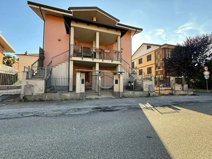 Appartamento con 5 locali in vendita in Via Pallavicino, Nichelino
