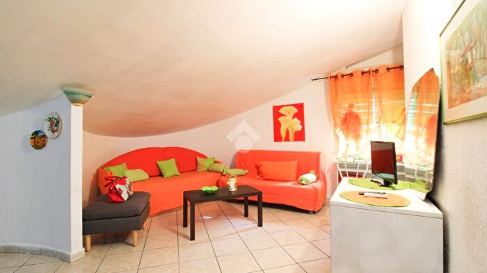 Appartamento trilocale in vendita in Via Flavio Gioia, San Salvo