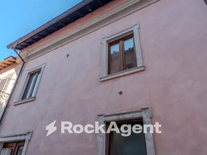 Appartamento trilocale in affitto in Via del Macello, Viterbo