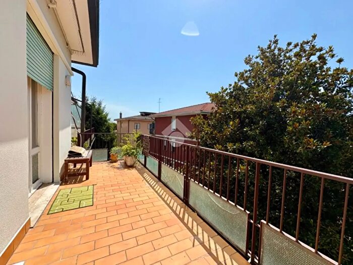 Appartamento trilocale in vendita in Via Decembrio Piercandido, Padova