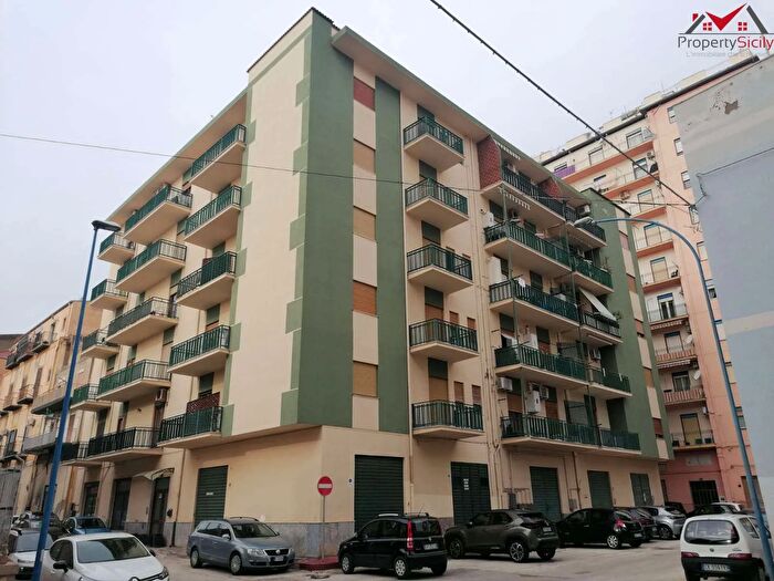 Appartamento quadrilocale in vendita in Via Colombo, Porto Empedocle