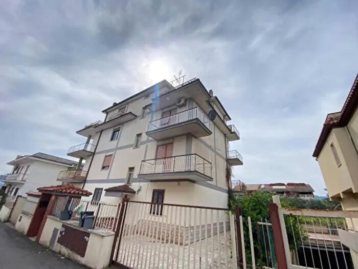 Appartamento trilocale in vendita in Via Montevago, Roma