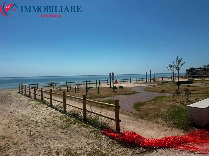 Appartamento trilocale in vendita in Via Lungomare, San Sostene