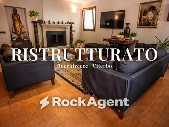 Appartamento con 5 locali in vendita in Via delle Scuole, Viterbo