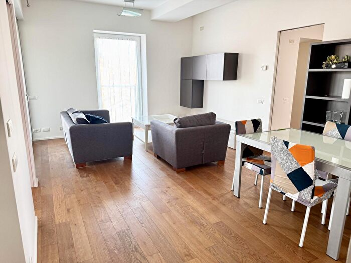 Appartamento trilocale in vendita in Via Giancarlo Rastelli, Parma