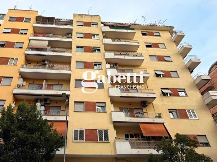 Appartamento bilocale in vendita in Via Anagni, Roma