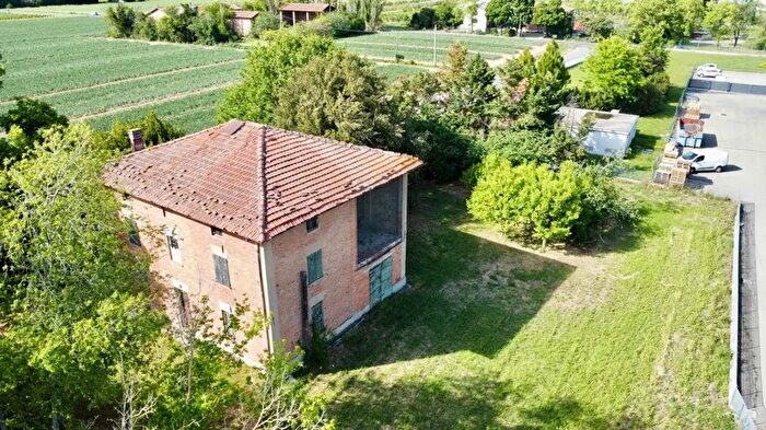 Casa in vendita in Via Pasquala Imola, Imola