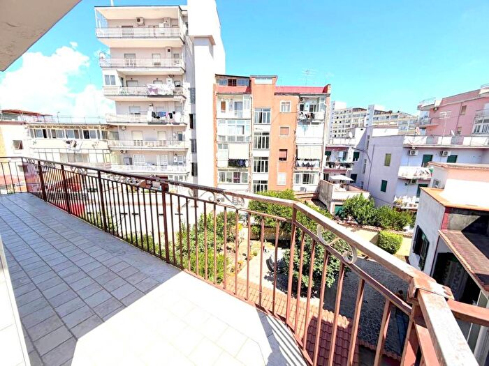 Appartamento trilocale in affitto in Via Fratelli Lumière, Ponticelli, Napoli