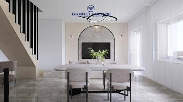 Appartamento trilocale in vendita in Via Oradour, Parma