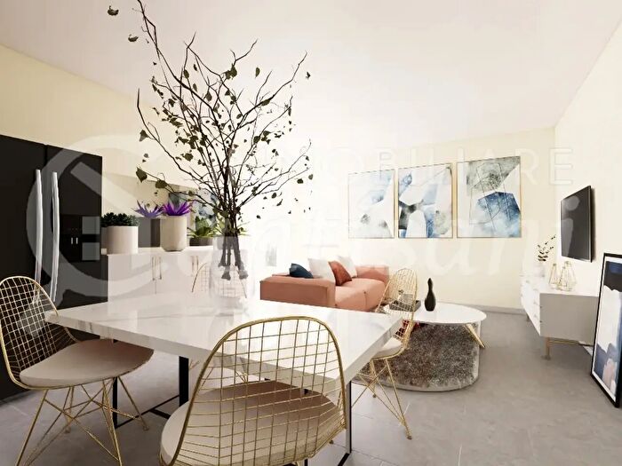 Appartamento trilocale in vendita in Via Arcangelo Corelli, Firenze