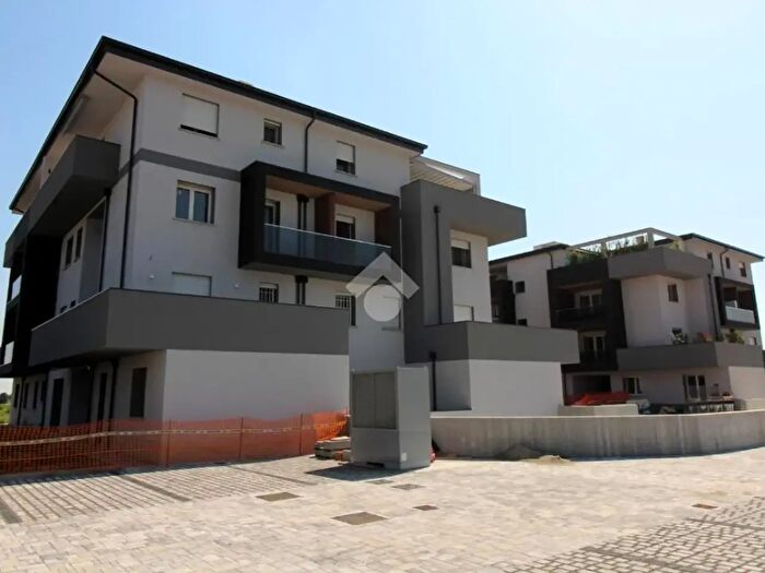 Appartamento trilocale in vendita in V Ponente, Bologna