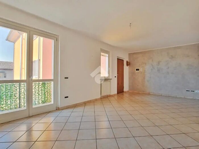 Appartamento quadrilocale in vendita in Via Solaro del Borgo, Livorno Ferraris