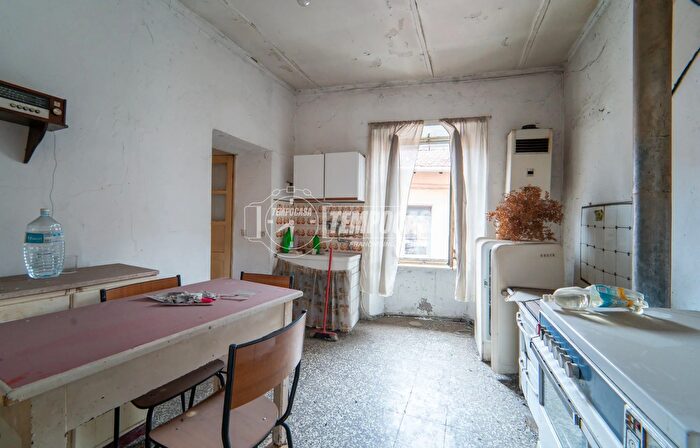 Appartamento trilocale in vendita in Via Camillo Benso Conte di Cavour, Jerago Con Orago