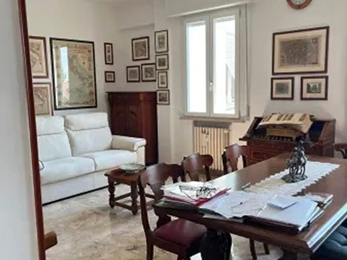 Appartamento quadrilocale in vendita in Viale Olimpia, Reggio Emilia