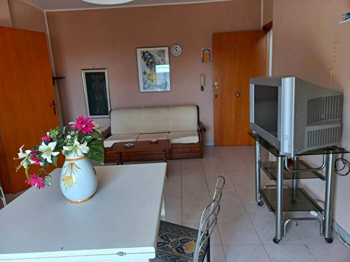 Appartamento trilocale in vendita in Via Monsignor Rosario Cannavò Piedimonte Etneo, Piedimonte Etneo