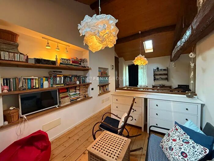 Appartamento trilocale in vendita in Piazza Durini, Arcore