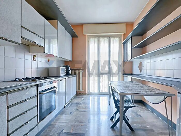 Appartamento quadrilocale in vendita in Via Gorizia, Limbiate