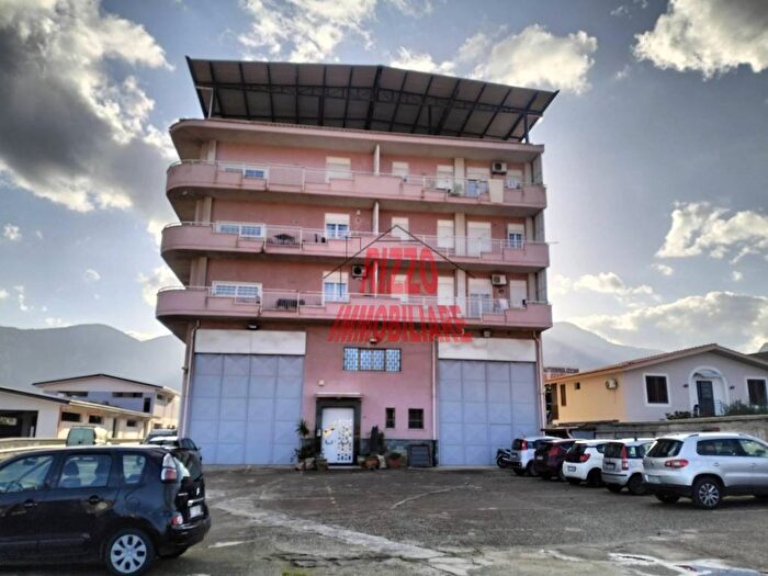 Appartamento trilocale in affitto in Corso dei Mille, Ciaculli, Palermo