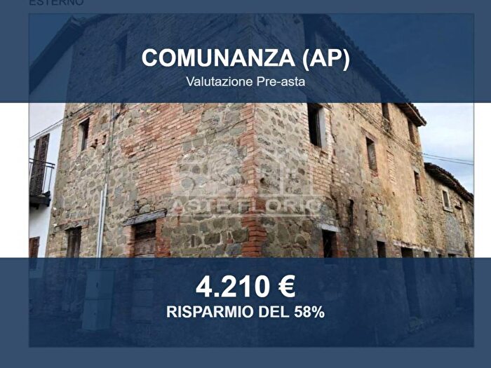 Casa trilocale in affitto in Frazione Casale SNC, Centro, Comunanza