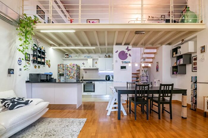 Appartamento con 5 locali in vendita in Via dei Salici Calcinaia, Calcinaia