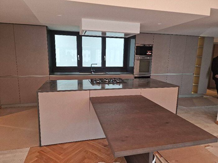 Casa quadrilocale in affitto in Via Alberto Caroncini, Parioli, Roma