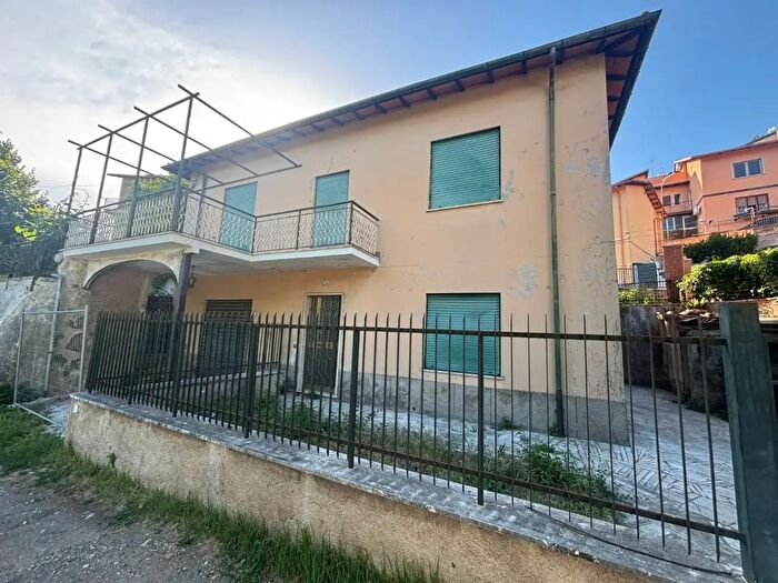 Casa con 5 locali in vendita in Via degli Scaloni, Grottaferrata