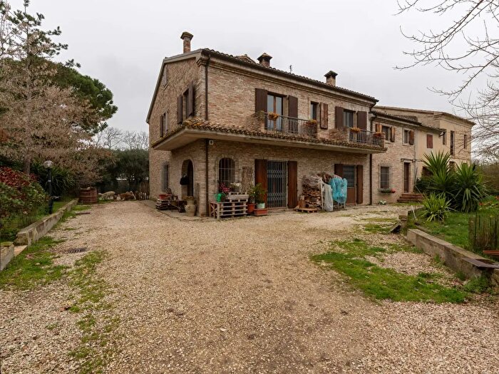 Appartamento con 5 locali in vendita in Via Breccia II, Monsano