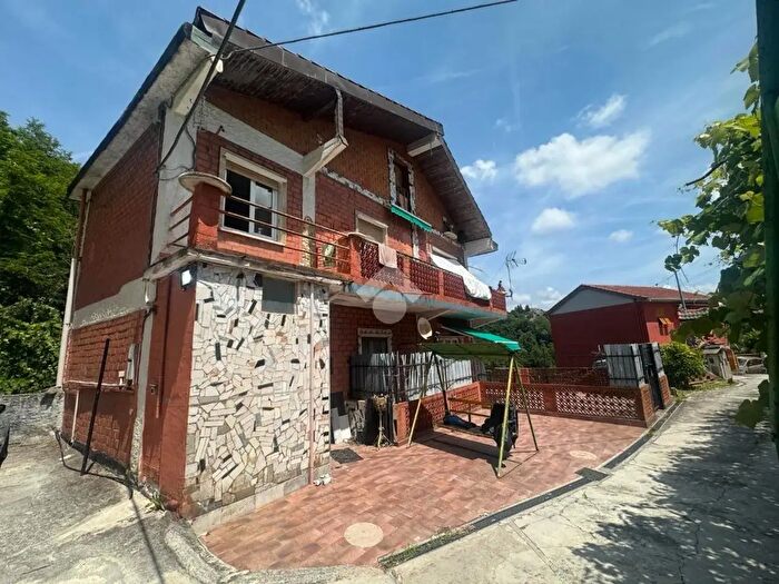 Appartamento quadrilocale in vendita in Via Antica Strada della Guardia, Ceranesi