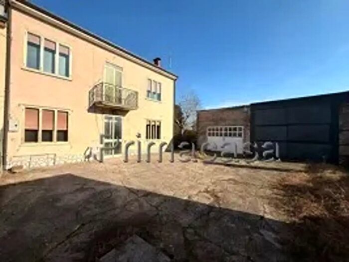 Casa con 6 locali in vendita in Via Oppioli, Legnago