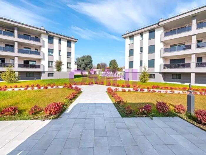 Appartamento quadrilocale in vendita in Via Aprile, Santo Stefano Ticino