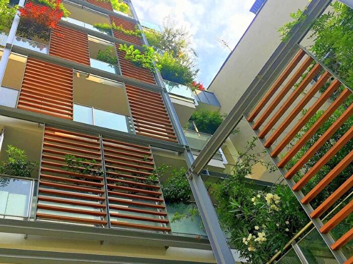 Appartamento trilocale in affitto in via Pietro Giannone, Paolo Sarpi, Milano