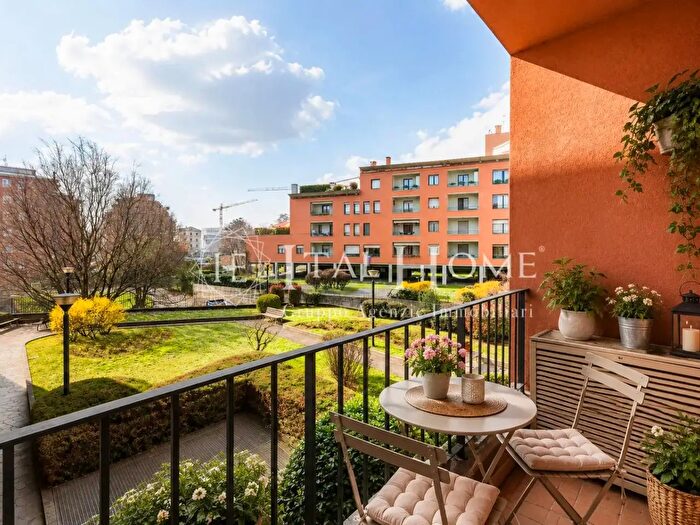 Appartamento trilocale in vendita in Via Alberico da Rosciate, Bergamo
