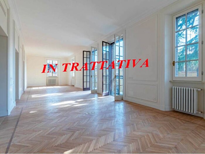 Appartamento trilocale in affitto in Via Olona, Trieste Coppedè, Roma