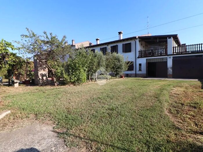 Casa con 5 locali in vendita in Via Sp, Gazoldo Degli Ippoliti