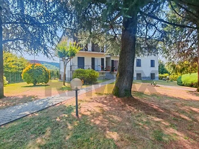 Appartamento trilocale in vendita in Via San Rocco, Vergiate