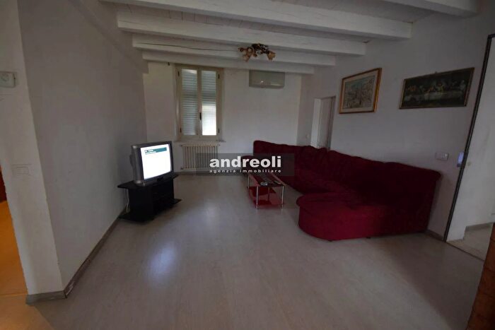 Casa in vendita in Chiaravalle