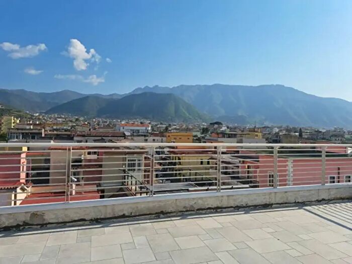 Appartamento trilocale in vendita in Via Visitazione, Santa Maria La Carita