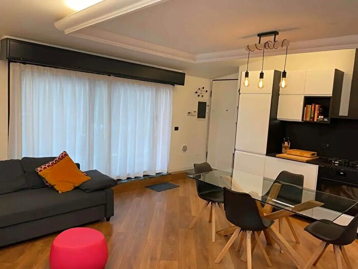 Appartamento monolocale in affitto in Via Luca Signorelli, Milano