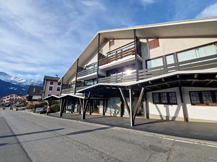 Appartamento bilocale in vendita in Via Roma, Teglio