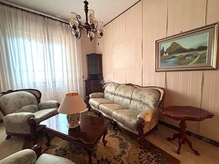 Appartamento quadrilocale in vendita in Via Attilio Deffenu, Sassari