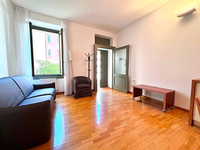 Appartamento bilocale in affitto in Via Correggio, De Angeli, Milano