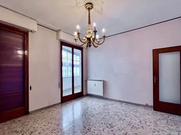 Appartamento quadrilocale in vendita in Via Genova, Savona