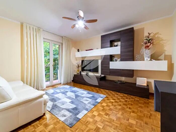 Appartamento trilocale in vendita in Via Aristo E Giuseppe Isola, Parma