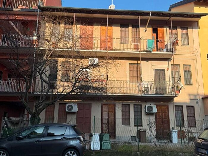 Appartamento bilocale in affitto in Via Orlando Cattaneo, Centro, Locate di Triulzi